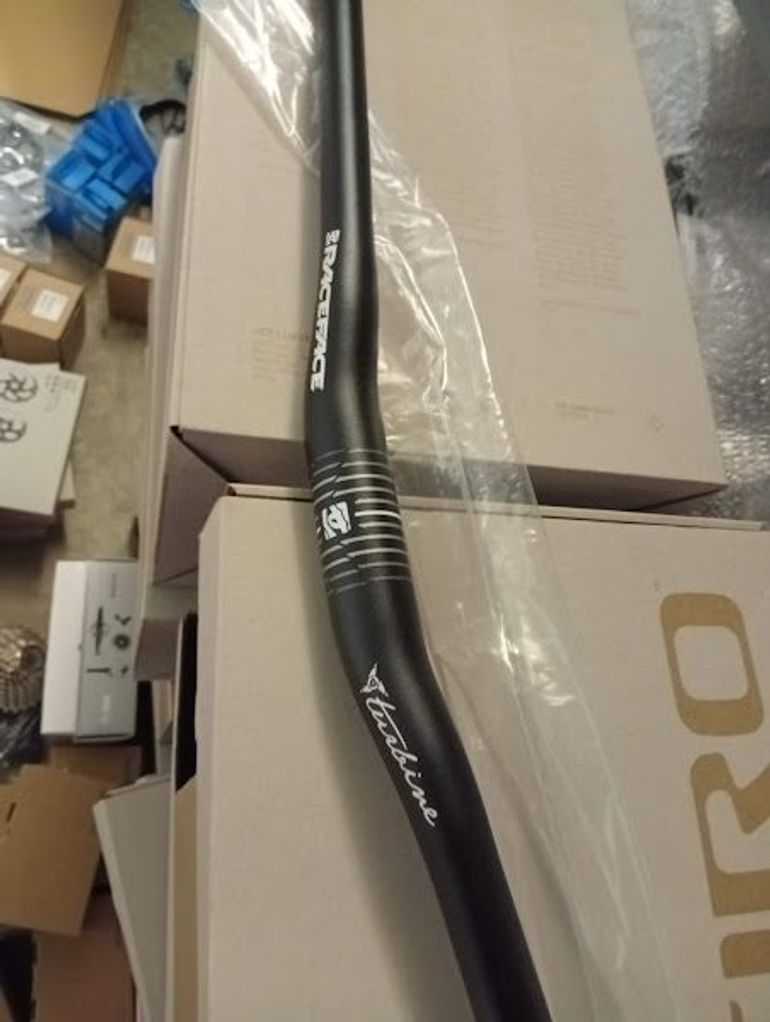 Used Race Face Turbine Handlebar 31.8mm 760mm Rise 1.25in bike — image 2 of 9