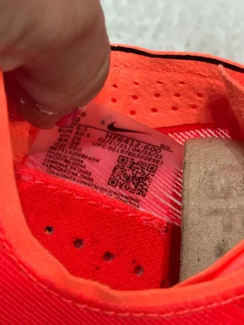 Nike ZoomX Vaporfly Next% 4 bike usato — immagine 4 di 10