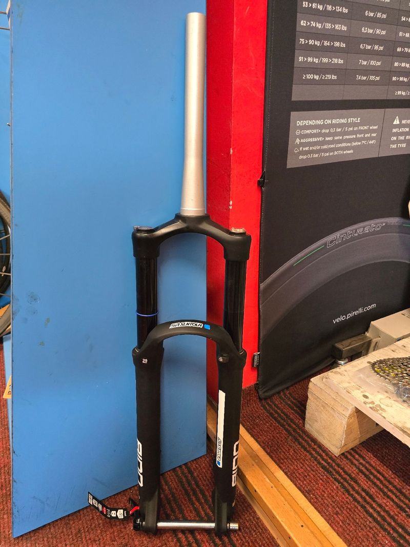 Käytetty Sr Suntour Aion 35 Fork 2024 Fork