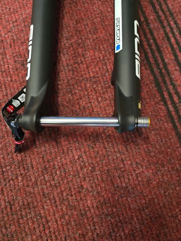 Brugt Sr Suntour Aion 35 Fork 2024 bike — billede 3 af 4