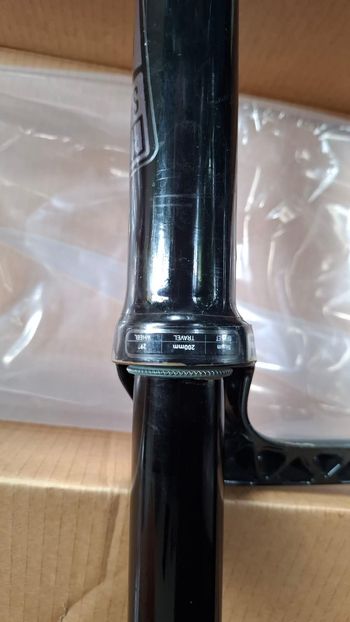 Použité Rockshox Boxxer ultimate R2C ultimate r2c bike — obrázek 5 z 9