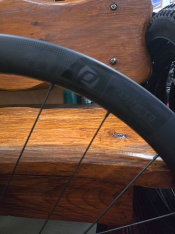 Tweedehands Syncros Capital 1.0 40 mm 2025 bike — afbeelding 3 van 5