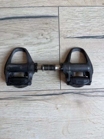 Used Shimano 105 PD-R7000 Pedals bike — image 2 of 3