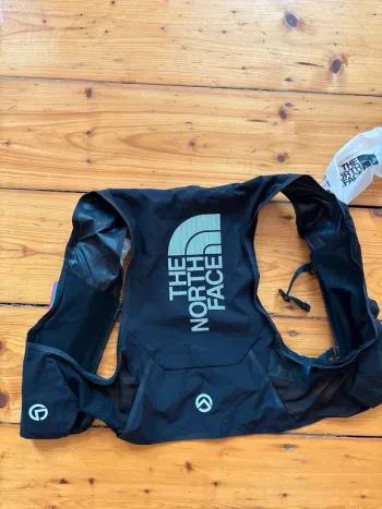 The North Face Laufweste Trailrunning mit Flasche bike de segunda mano — imagen 2 de 5