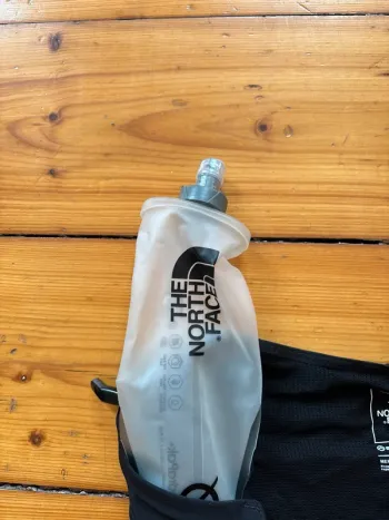 The North Face Laufweste Trailrunning mit Flasche bike de segunda mano — imagen 4 de 5