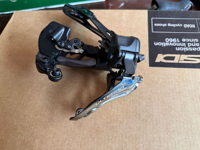 Shimano Ultegra R8150 Di2 Electronic Kit 2023 bike d'occasion — image 8 sur 10
