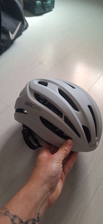 Used Giro Casco Helmet 2026 bike — image 3 of 5