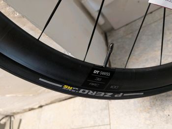 Used Dt Swiss ARC 1100 38 2026 bike — image 2 of 11