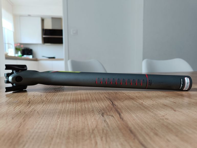 Colnago C60 HM Carbon Seatpost 31.6 350mm Grey Lime Green Road 2010 bike d'occasion — image 7 sur 24
