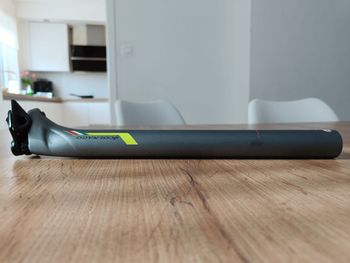 Colnago C60 HM Carbon Seatpost 31.6 350mm Grey Lime Green Road 2010 bike d'occasion — image 4 sur 24