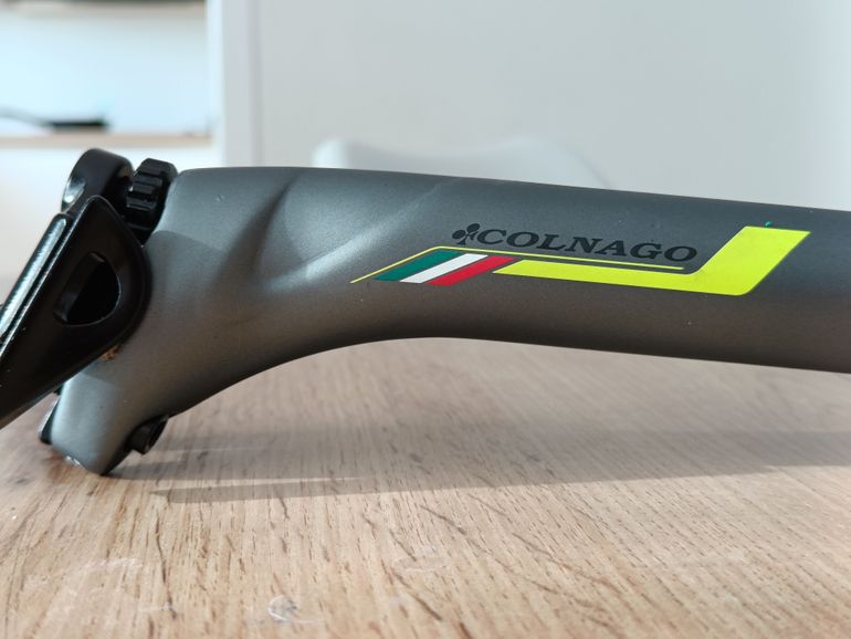 Colnago C60 HM Carbon Seatpost 31.6 350mm Grey Lime Green Road 2010 bike d'occasion — image 9 sur 24