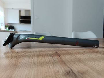 Używany Colnago C60 HM Carbon Seatpost 31.6 350mm Grey Lime Green Road 2010 Saddles & Seatposts