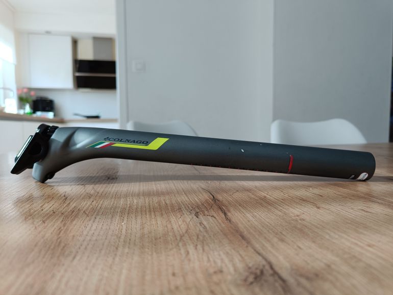Colnago C60 HM Carbon Seatpost 31.6 350mm Grey Lime Green Road 2010 bike d'occasion — image 1 sur 24