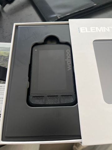 Used Wahoo element roam 2022 bike — image 2 of 3