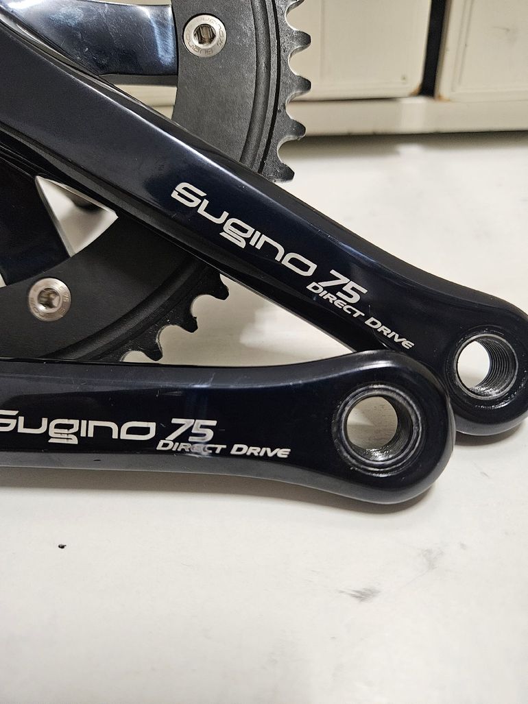 Used Sugino 75 Crankset and Chainring bike — image 2 of 7