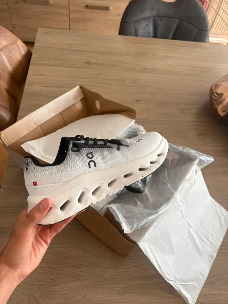 Tweedehands On Running Cloudtilt bike — afbeelding 2 van 7