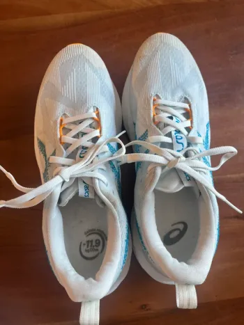 Asics Novablast 5 bike usato — immagine 4 di 6