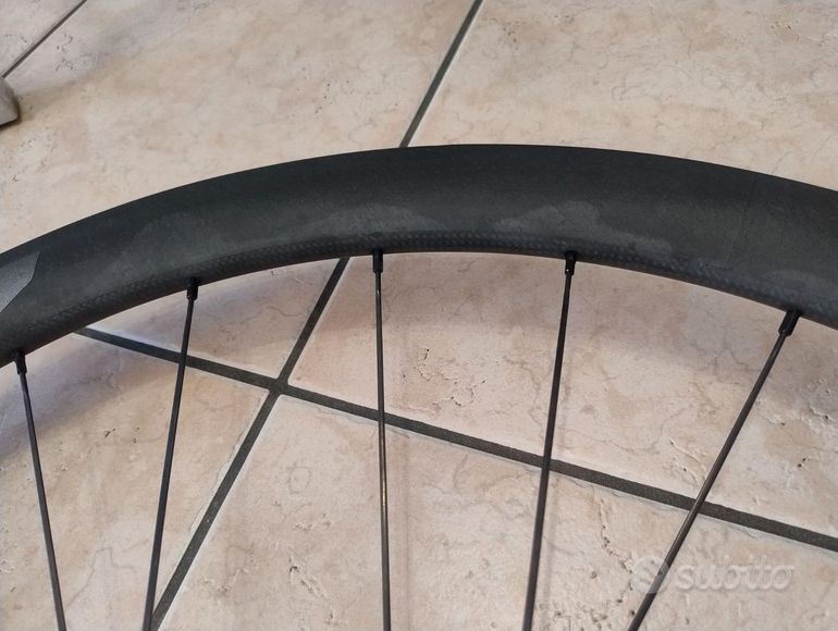 Zipp 303 Firecrest Force Launch Edition 2024 bike d'occasion — image 3 sur 3