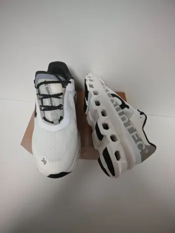 Tweedehands On Running On Cloud Monster bike — afbeelding 7 van 8