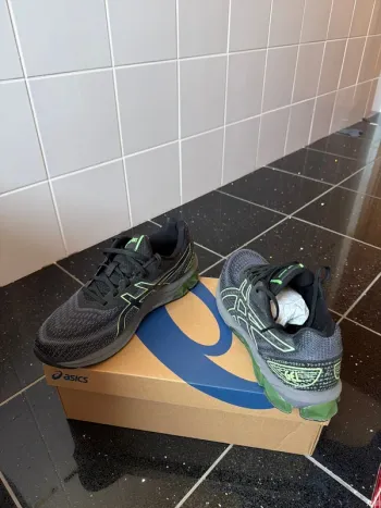 Asics Quantum Gel 180 bike usato — immagine 3 di 5