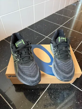 Asics Quantum Gel 180 bike usato