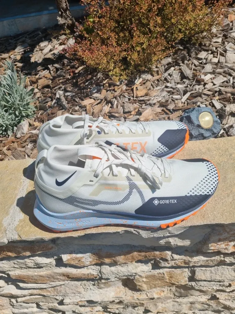 Pegasus Nike React Trail 4 GTX V2 bike de segunda mano — imagen 2 de 10