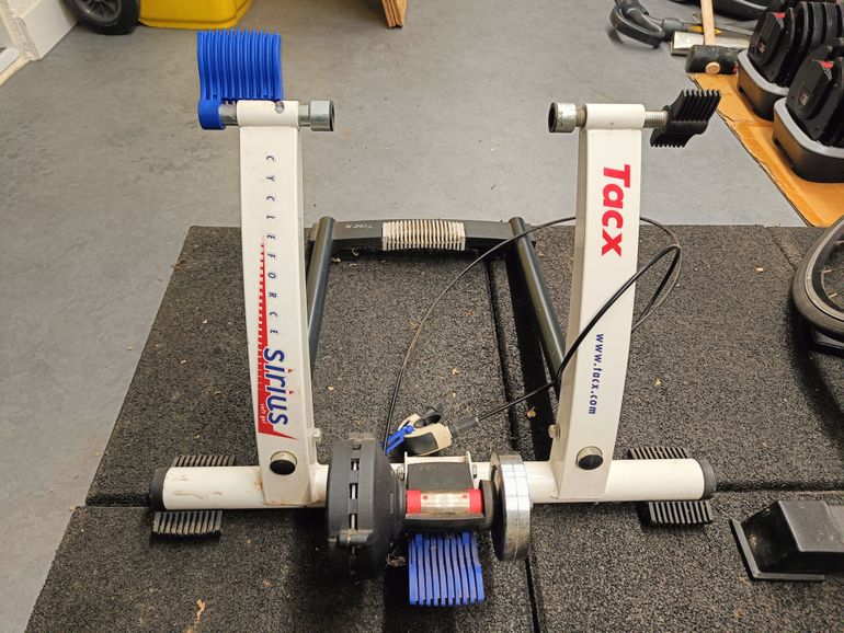 Tacx CycleForce Sirius Trainer 2000 bike d'occasion — image 1 sur 12