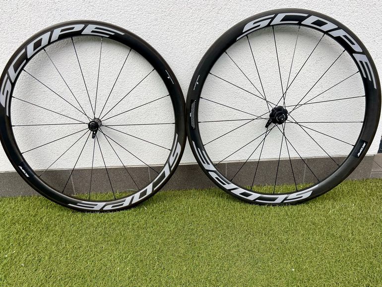 Scope R4 Rim Brake Carbon Wheelset bike d'occasion — image 1 sur 8