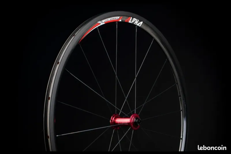 Used Alpha Paire roues carbone 990g ultralight boyaux Wheels