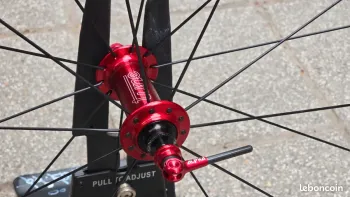 Alpha Paire roues carbone 990g ultralight boyaux bike d'occasion — image 3 sur 6