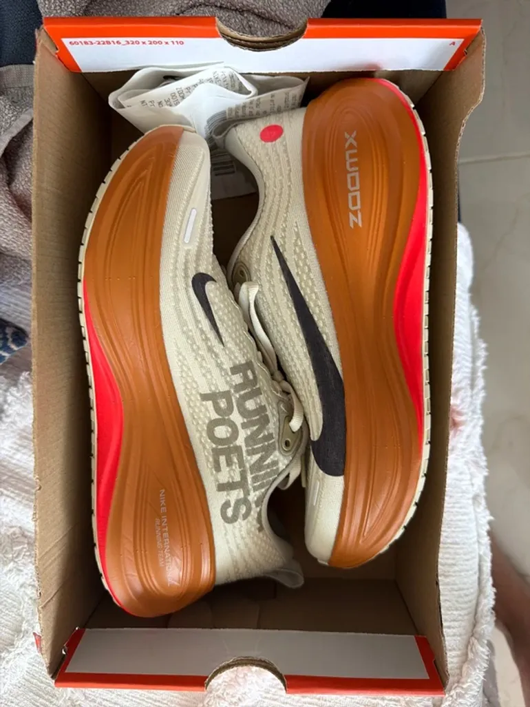 Tweedehands Nike Vomero Plus bike — afbeelding 2 van 4