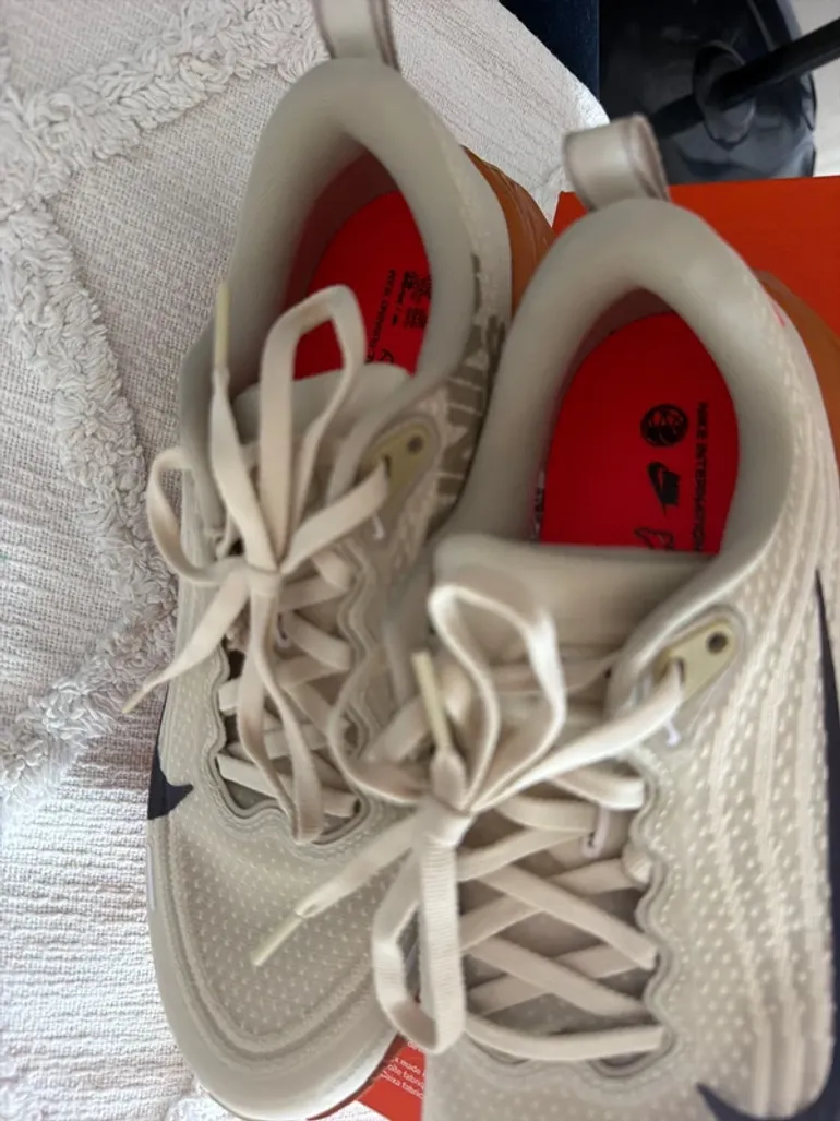Tweedehands Nike Vomero Plus bike — afbeelding 4 van 4