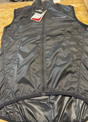 Used Gist Antivento Gilet Nero Taglia S 2025 bike
