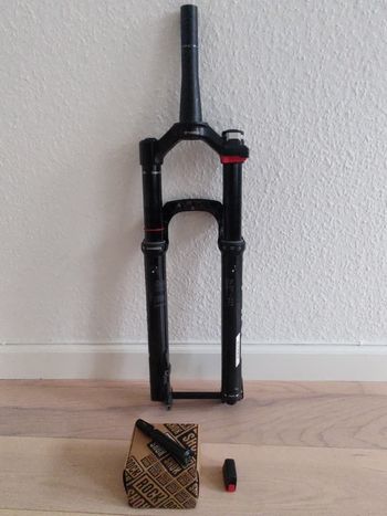 Used RockShox Pike Ultimate Flight Attendant 140mm Boost 2025 bike — image 2 of 5
