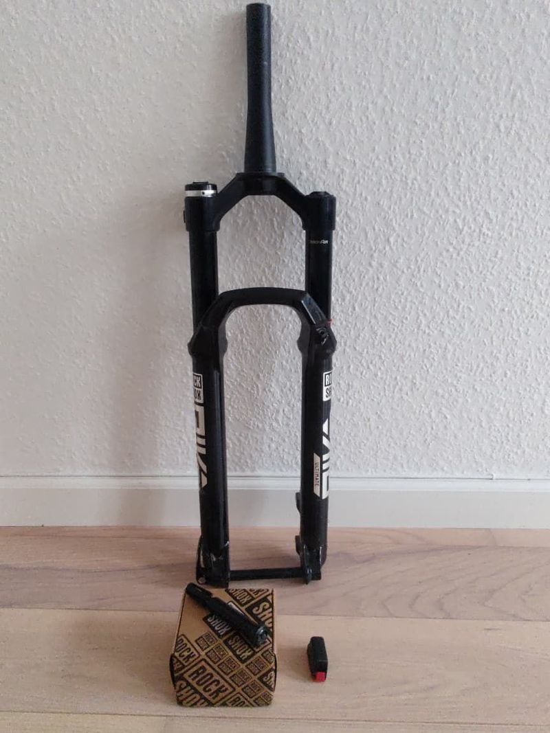 RockShox Pike Ultimate Flight Attendant 140mm Boost 2025 Fork usato