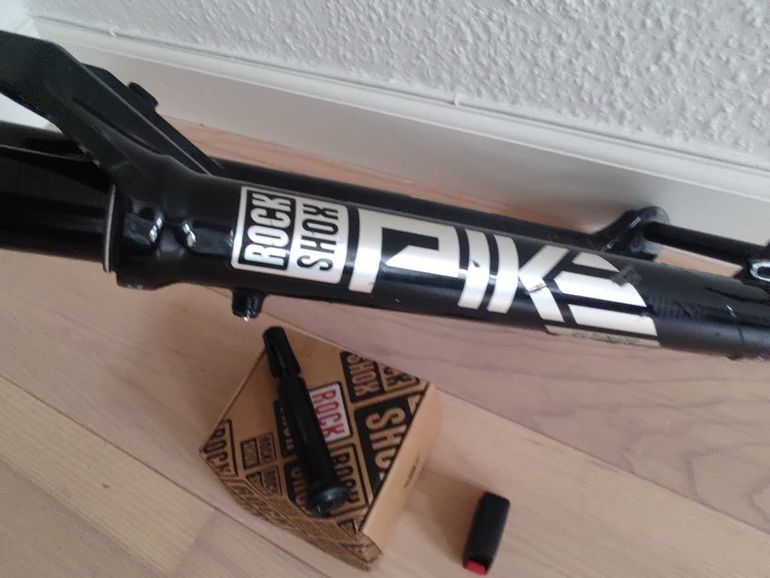 Used RockShox Pike Ultimate Flight Attendant 140mm Boost 2025 bike — image 3 of 5