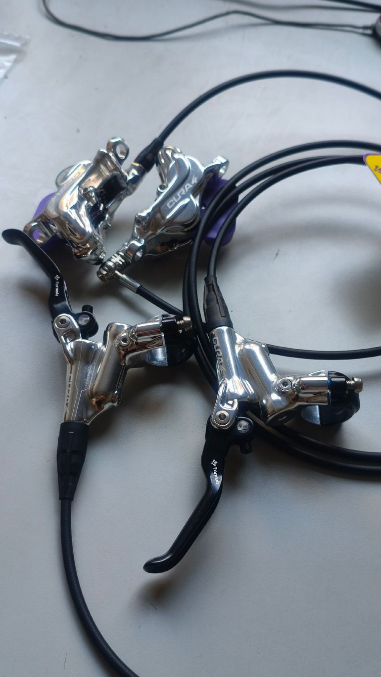 Formula CURA 4 4-piston Disc Brake Silver bike d'occasion — image 6 sur 13