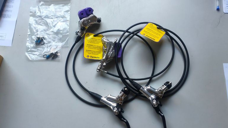 Formula CURA 4 4-piston Disc Brake Silver bike d'occasion — image 3 sur 13
