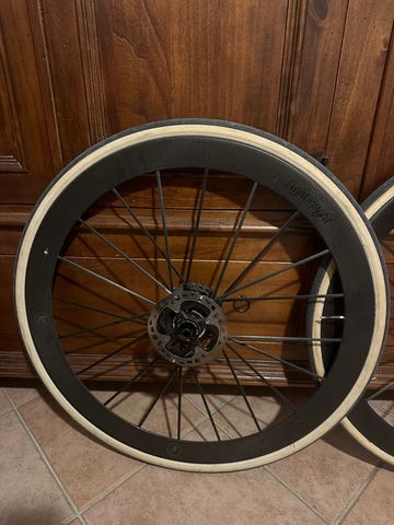 Used Lightweight Carbon Wheels bike — image 6 of 6
