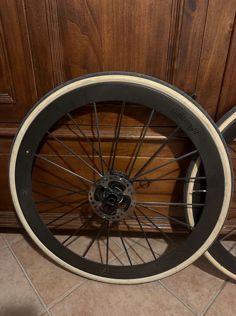 Used Lightweight Carbon Wheels bike — image 6 of 6