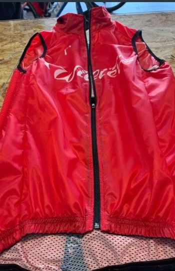 Used Wilier Gilet antivento 2026 bike — image 4 of 4