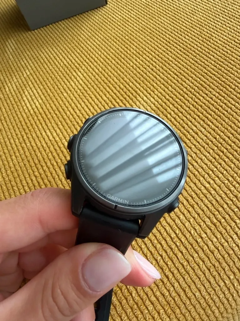 Used Premium Garmin Fenix 8 bike — image 4 of 5