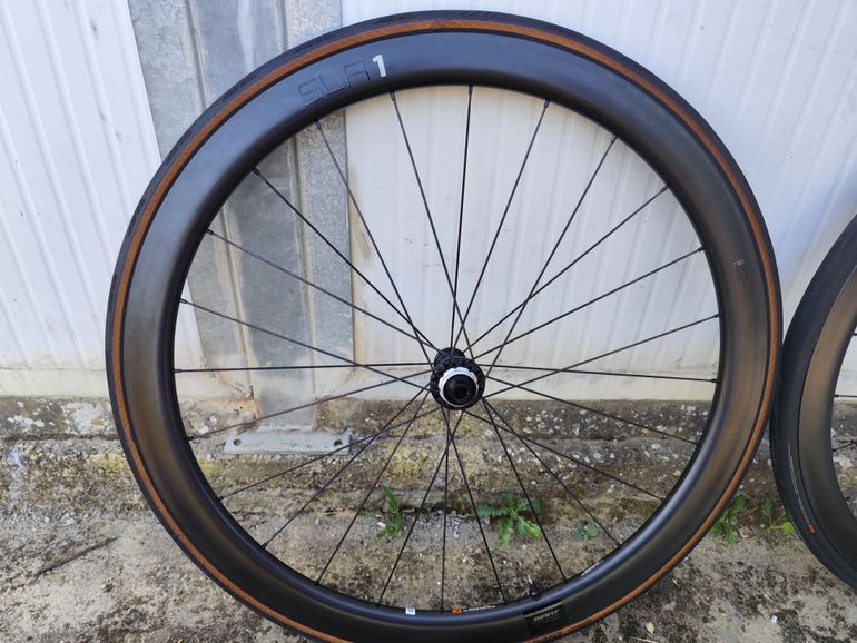 Used Giant SLR1 42 DISC 2021 bike — image 2 of 8