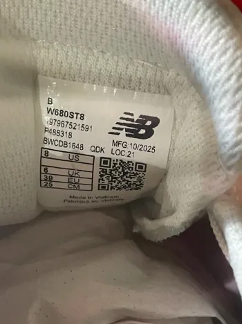 New Balance Scarpe donna N.39 bike usato — immagine 2 di 3