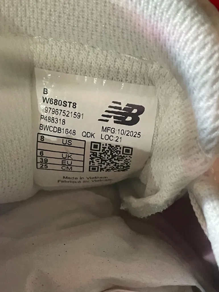 New Balance Scarpe donna N.39 bike usato — immagine 2 di 3