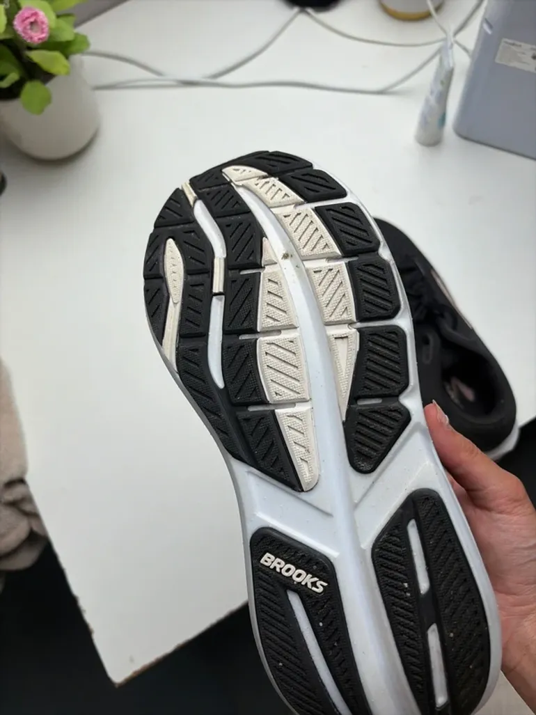 Tweedehands Brooks Ghost Max bike — afbeelding 3 van 5