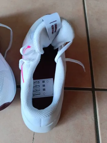 Nike estive 36 1/2 bike usato — immagine 4 di 6