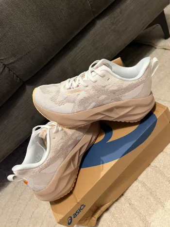 Asics Novablast 5 bike de segunda mano — imagen 7 de 7