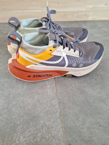 Nike Zoomx bike usato — immagine 3 di 4