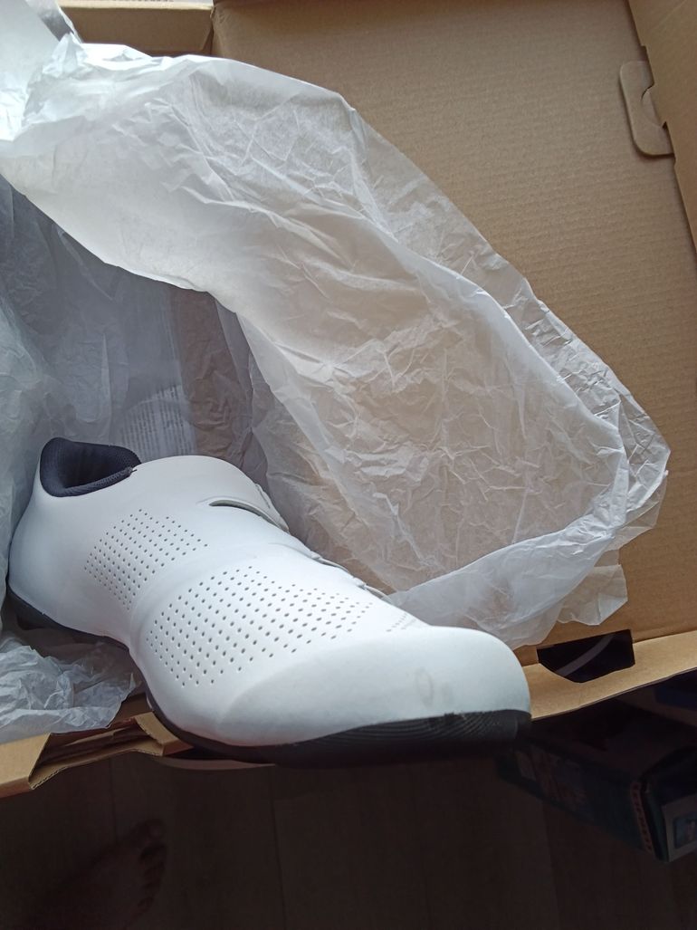 Used Shimano RC3 Cycling Shoes bike — image 7 of 7